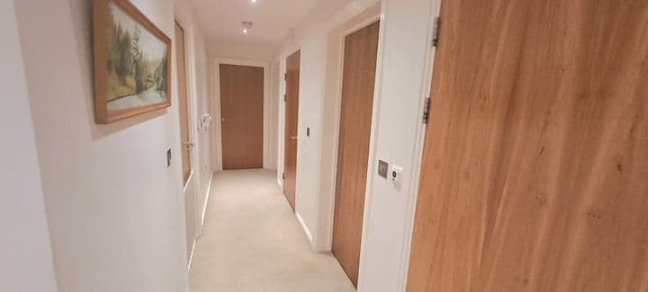 2 bedrooms apartment for sale in Cardiff, United Kingdom - Image 12