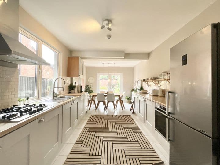 4 bedrooms house for sale in Sherwood, United Kingdom - Image 3