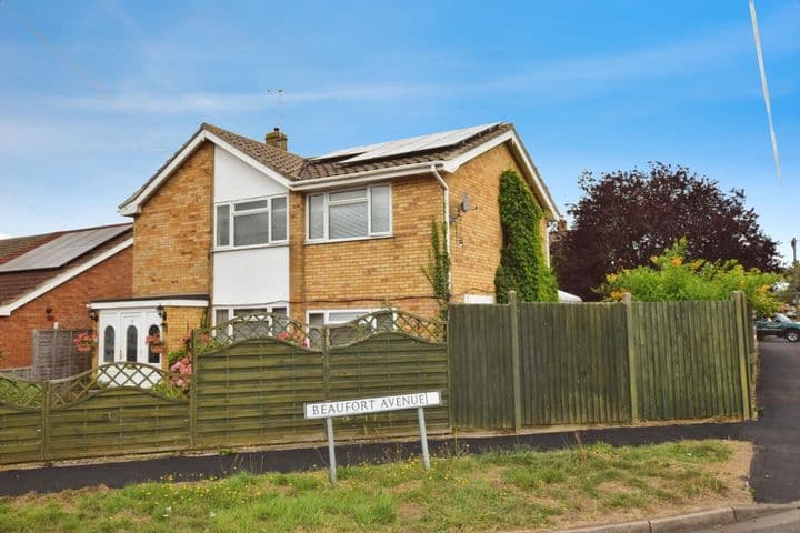 4 bedrooms house for sale in Peterborough, United Kingdom - Image 2