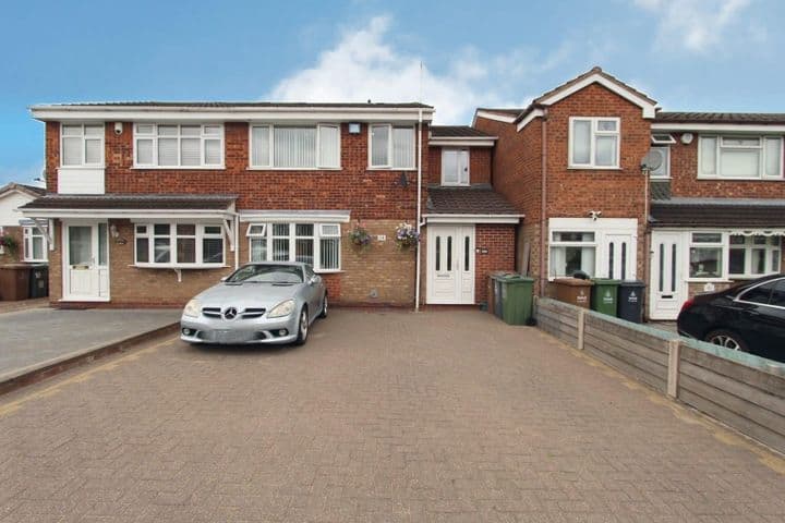 4 bedrooms house for sale in Walsall, United Kingdom - Image 2