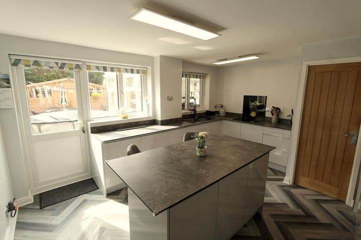 4 bedrooms house for sale in Walsall, United Kingdom - Image 5