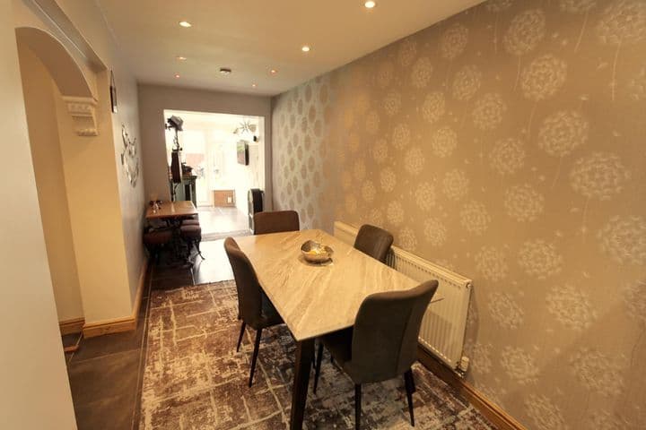 4 bedrooms house for sale in Walsall, United Kingdom - Image 7