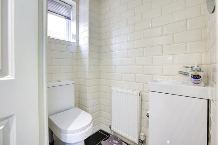 4 bedrooms house for sale in Poulton-Le-Fylde, United Kingdom - Image 2