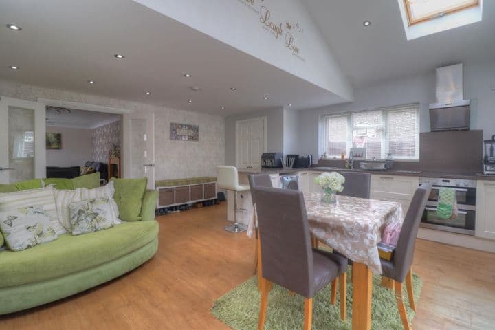 3 bedrooms house for sale in Leicester, United Kingdom - Image 4