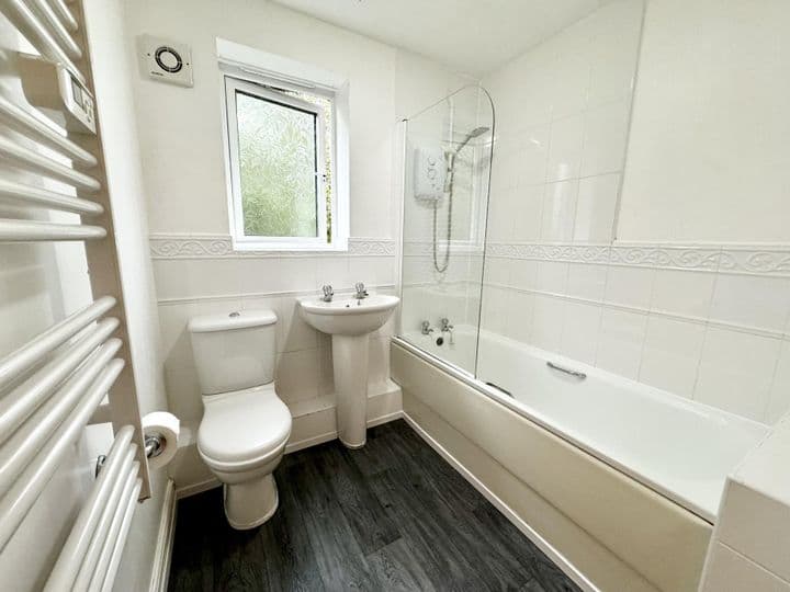 2 bedrooms apartment for sale in Chester, United Kingdom - Image 11