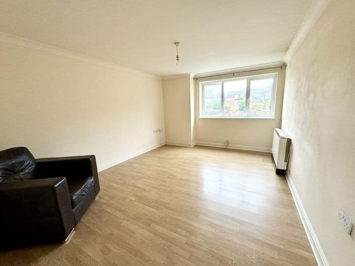 2 bedrooms apartment for sale in Chester, United Kingdom - Image 3