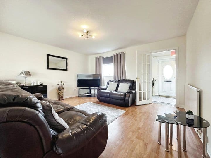 3 bedrooms house for sale in Glasgow, United Kingdom - Image 2