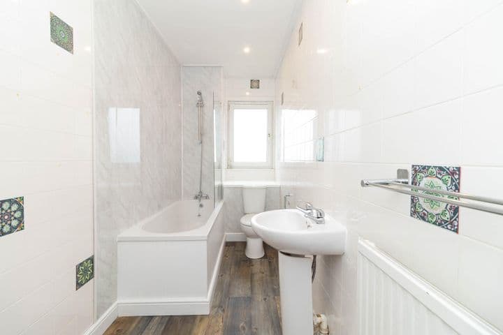 2 bedrooms house for sale in Dundee, United Kingdom - Image 9