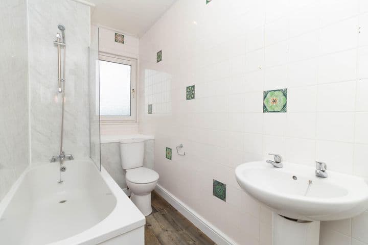 2 bedrooms house for sale in Dundee, United Kingdom - Image 10