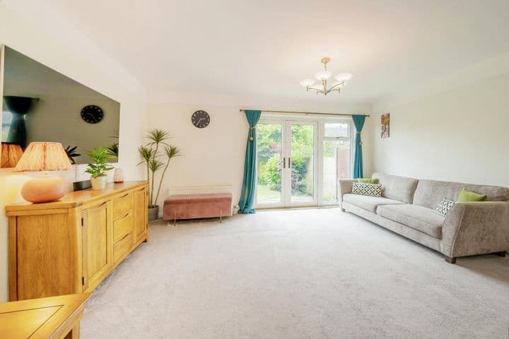 3 bedrooms house for sale in Warrington, United Kingdom - Image 2