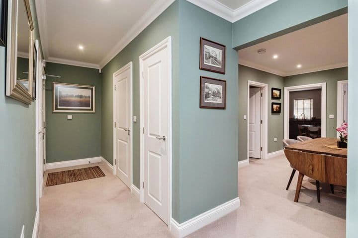 3 bedrooms apartment for sale in Tunbridge Wells, United Kingdom - Image 6