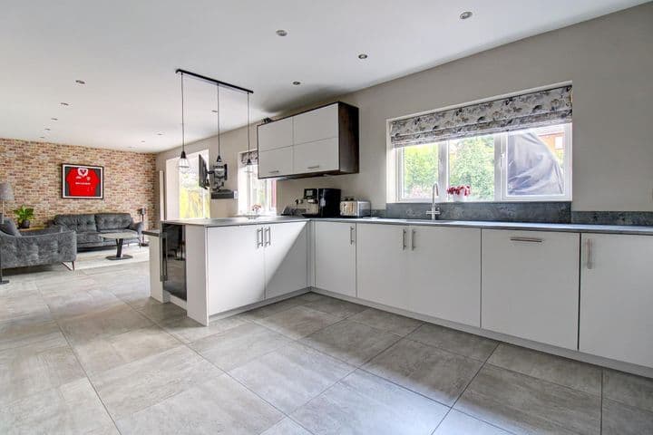 4 bedrooms house for sale in Tamworth, United Kingdom - Image 9