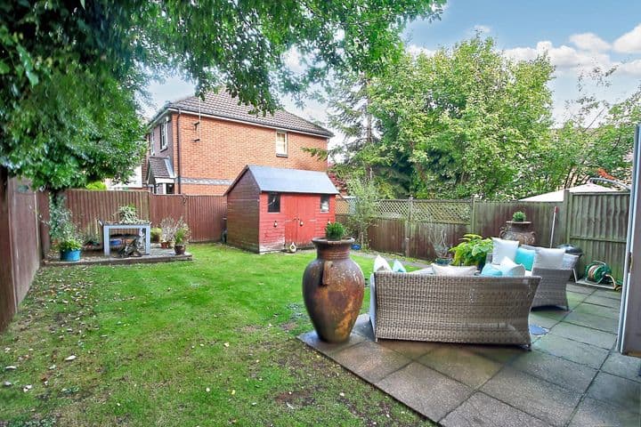 3 bedrooms house for sale in Basingstoke, United Kingdom - Image 12