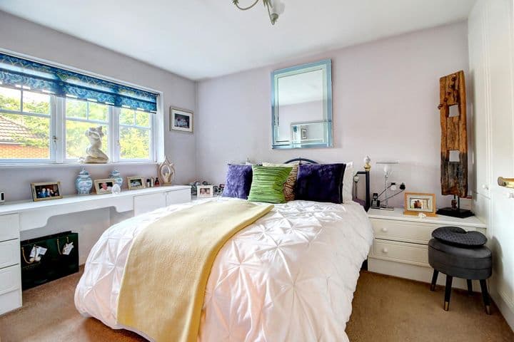 3 bedrooms house for sale in Basingstoke, United Kingdom - Image 8