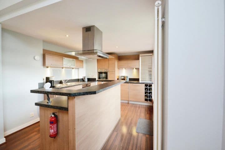 3 bedrooms apartment for sale in Edinburgh City Centre, United Kingdom - Image 7