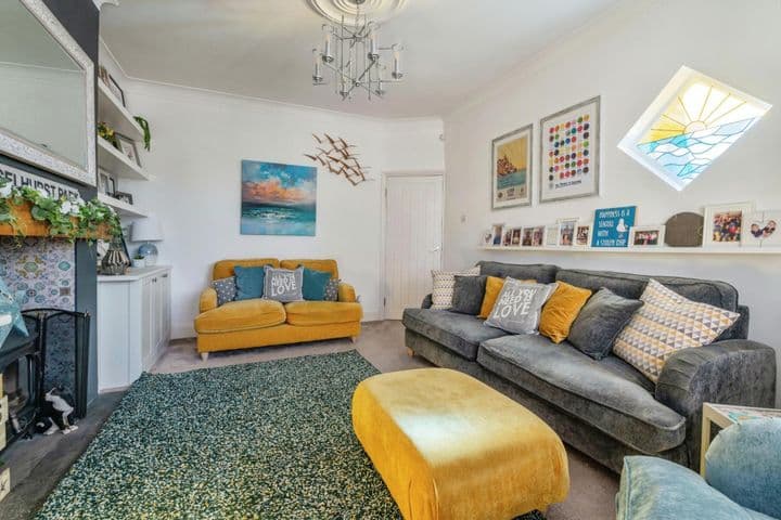 4 bedrooms house for sale in Leigh-On-Sea, United Kingdom - Image 8