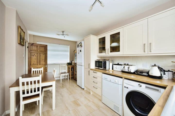 2 bedrooms house for sale in Chatham, United Kingdom - Image 2