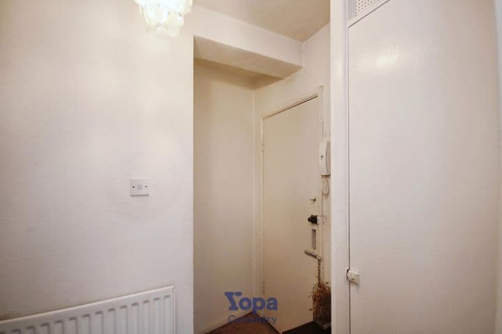 2 bedrooms apartment for sale in Coventry, United Kingdom - Image 4