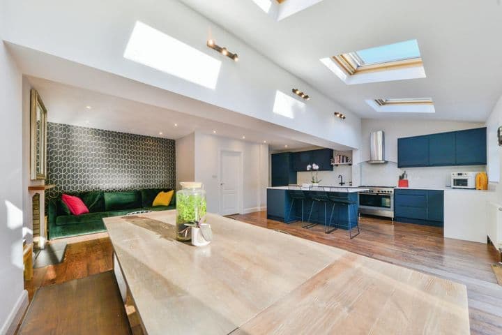 4 bedrooms house for sale in St. Albans, United Kingdom - Image 6