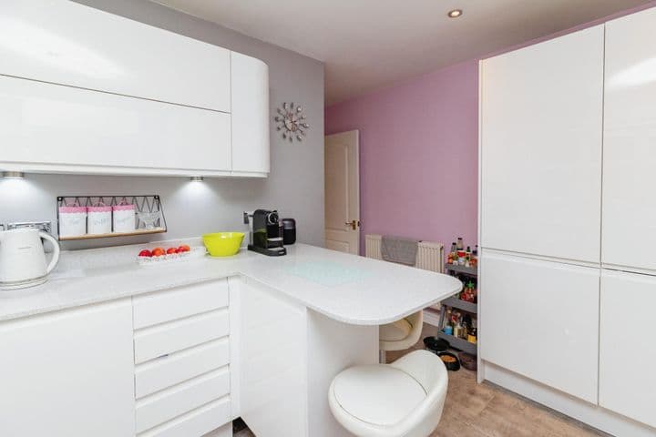 4 bedrooms house for sale in Dunstable, United Kingdom - Image 10