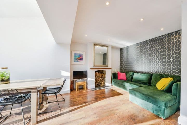 4 bedrooms house for sale in St. Albans, United Kingdom - Image 2