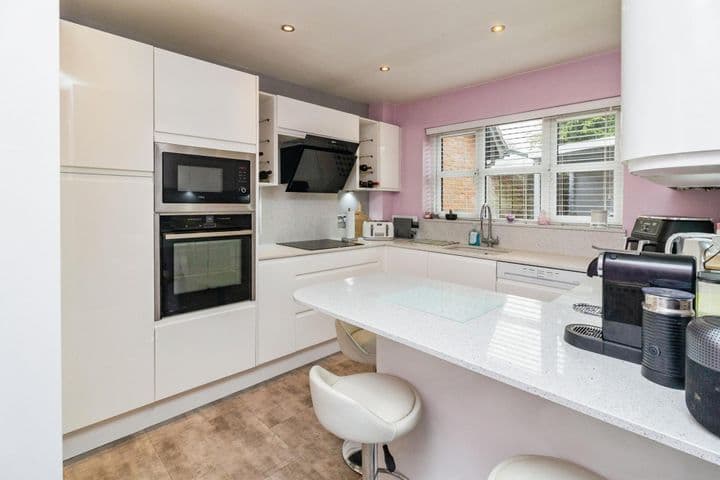 4 bedrooms house for sale in Dunstable, United Kingdom - Image 3