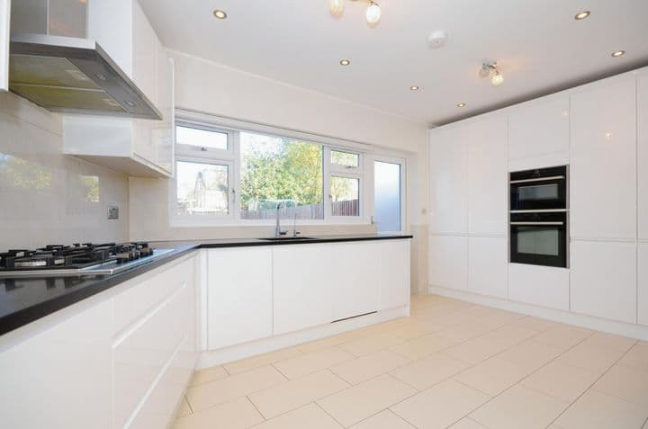 3 bedrooms house for sale in Stanmore, United Kingdom - Image 6