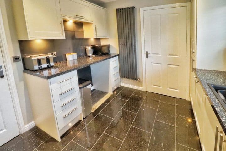 4 bedrooms house for sale in Barnsley, United Kingdom - Image 10