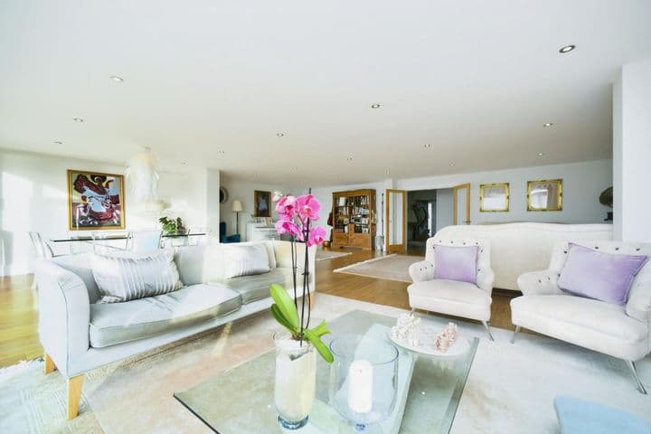 4 bedrooms house for sale in Brighton, United Kingdom - Image 2