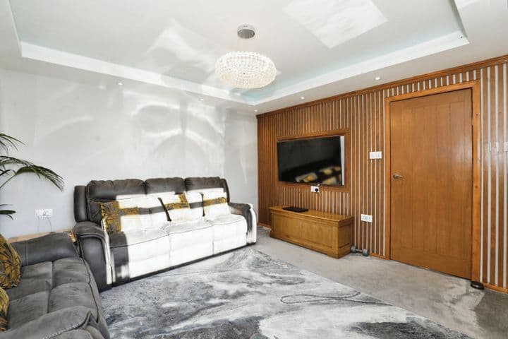 3 bedrooms house for sale in Stoke-On-Trent, United Kingdom - Image 2