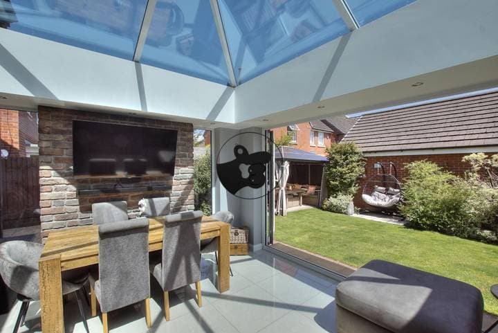 4 bedrooms house for sale in Warrington, United Kingdom - Image 2