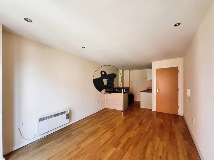 1 bedroom apartment for sale in Leeds, United Kingdom - Image 3