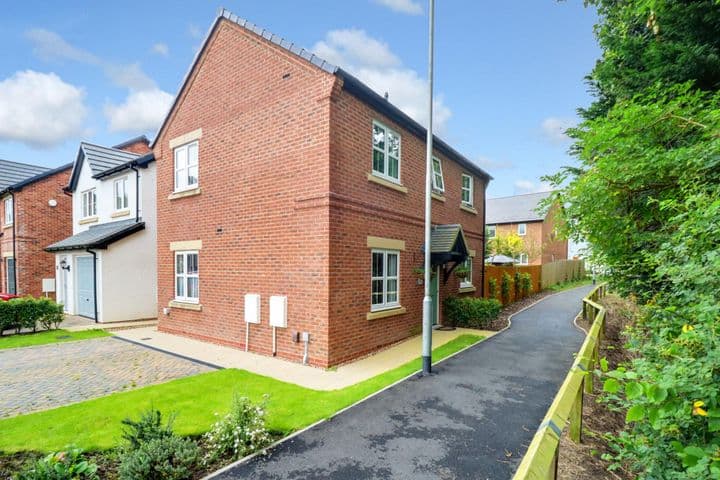 3 bedrooms house for sale in Preston, United Kingdom - Image 2