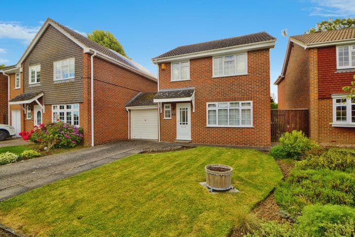 3 bedrooms house for sale in Canterbury, United Kingdom - Image 2