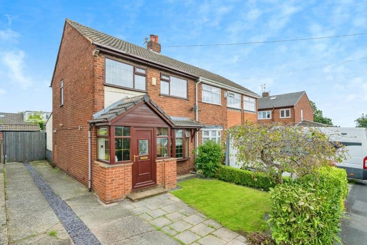 3 bedrooms house for sale in Warrington, United Kingdom - Image 2