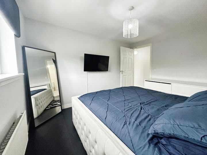 2 bedrooms apartment for sale in Johnstone, United Kingdom - Image 9