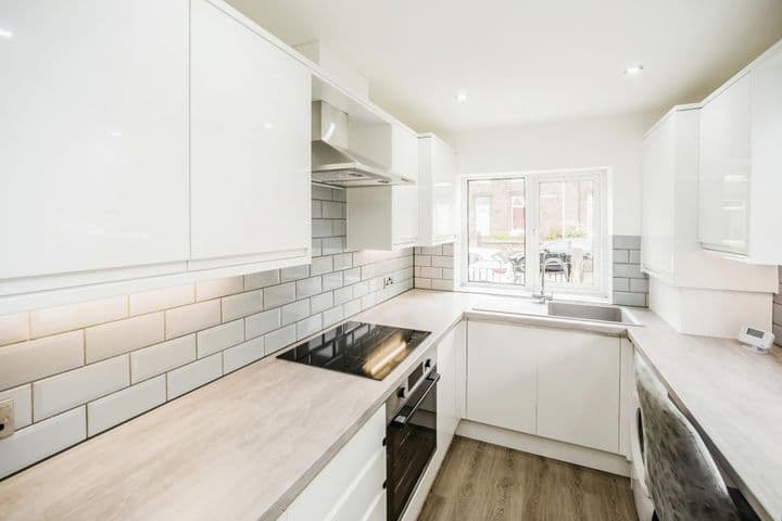 2 bedrooms house for sale in Huddersfield, United Kingdom - Image 4