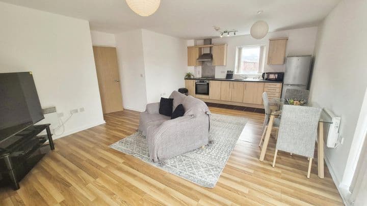 2 bedrooms apartment for sale in Stoke-On-Trent, United Kingdom - Image 9