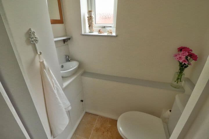 3 bedrooms house for sale in Barnsley, United Kingdom - Image 11