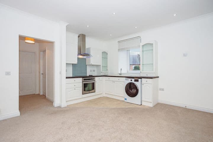 2 bedrooms apartment for sale in Dumfries and Galloway, United Kingdom - Image 3