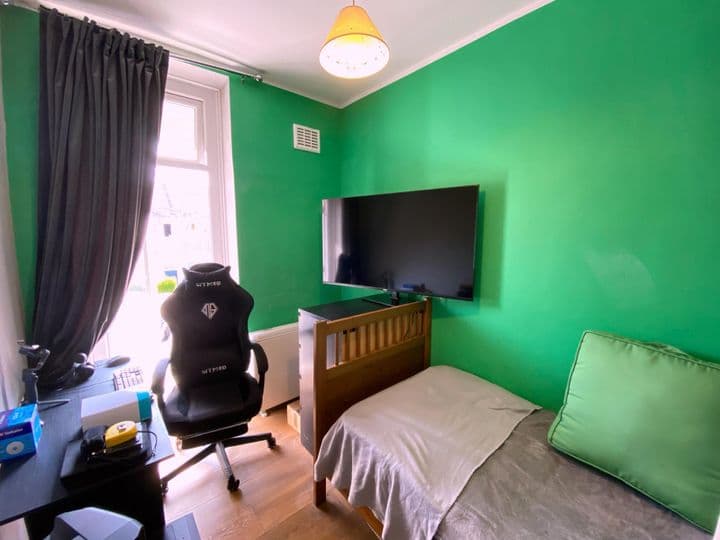 2 bedrooms apartment for sale in Weston-Super-Mare, United Kingdom - Image 9