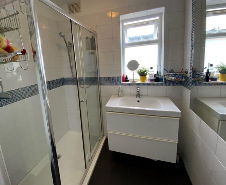 2 bedrooms apartment for sale in Weston-Super-Mare, United Kingdom - Image 6