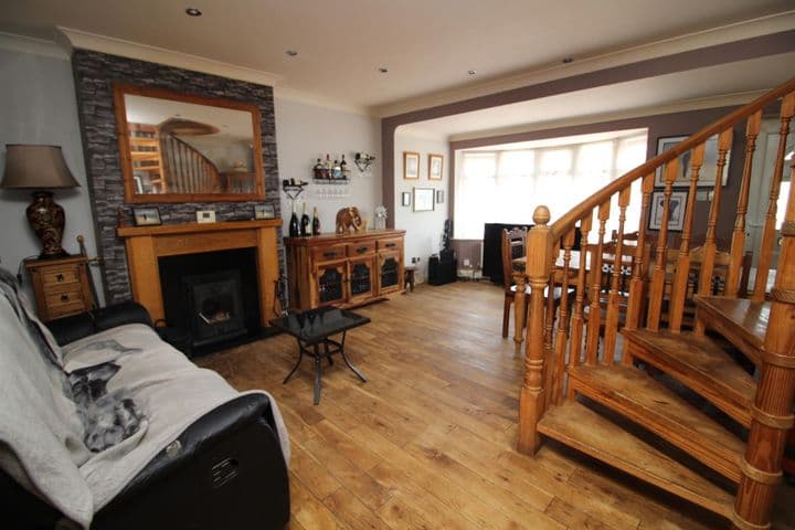 3 bedrooms house for sale in South Ockendon, United Kingdom - Image 3