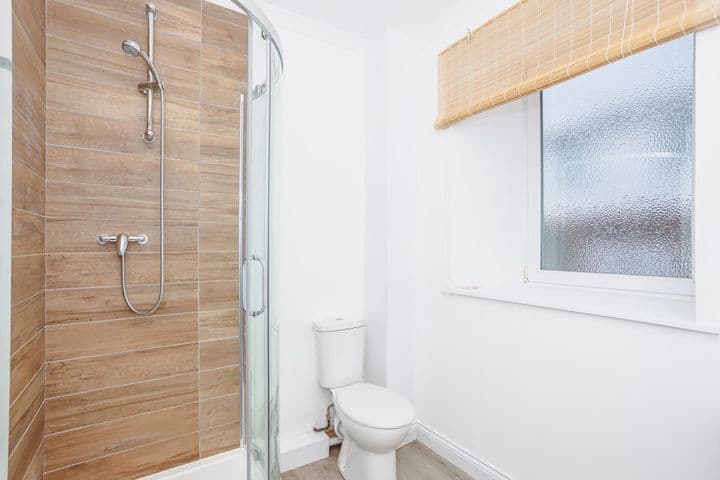 2 bedrooms apartment for sale in Dumfries and Galloway, United Kingdom - Image 4