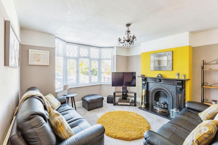 3 bedrooms house for sale in Northampton, United Kingdom - Image 2