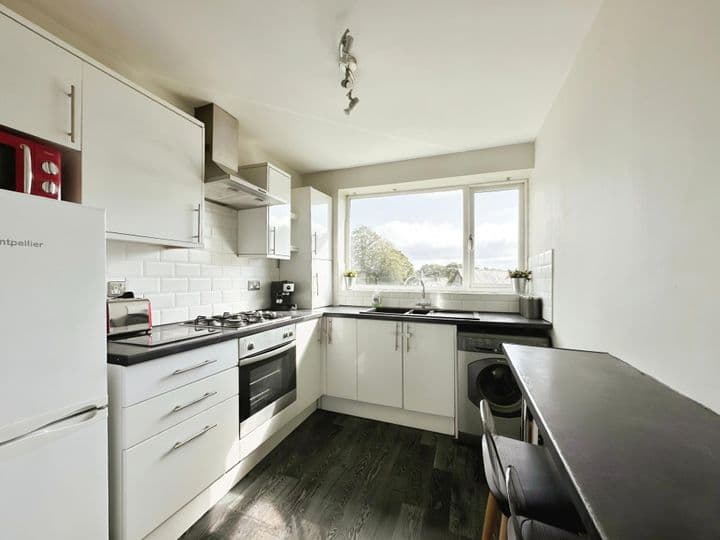 1 bedroom apartment for sale in Leeds, United Kingdom - Image 3