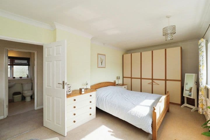 2 bedrooms house for sale in Nottingham, United Kingdom - Image 9