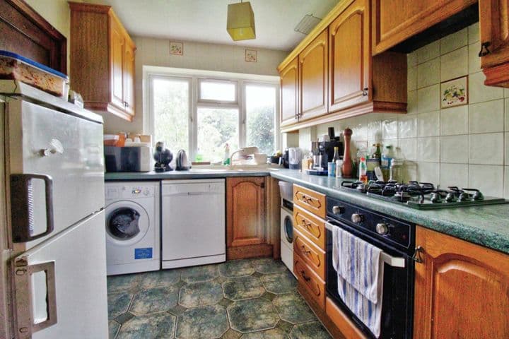 4 bedrooms house for sale in Romford, United Kingdom - Image 6