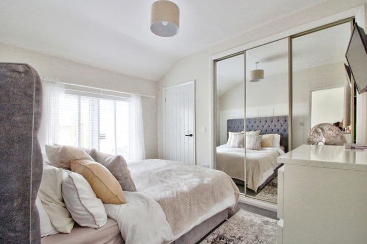 3 bedrooms house for sale in Rotherham, United Kingdom - Image 9