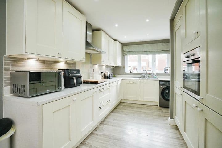 4 bedrooms house for sale in Ibstock, United Kingdom - Image 2